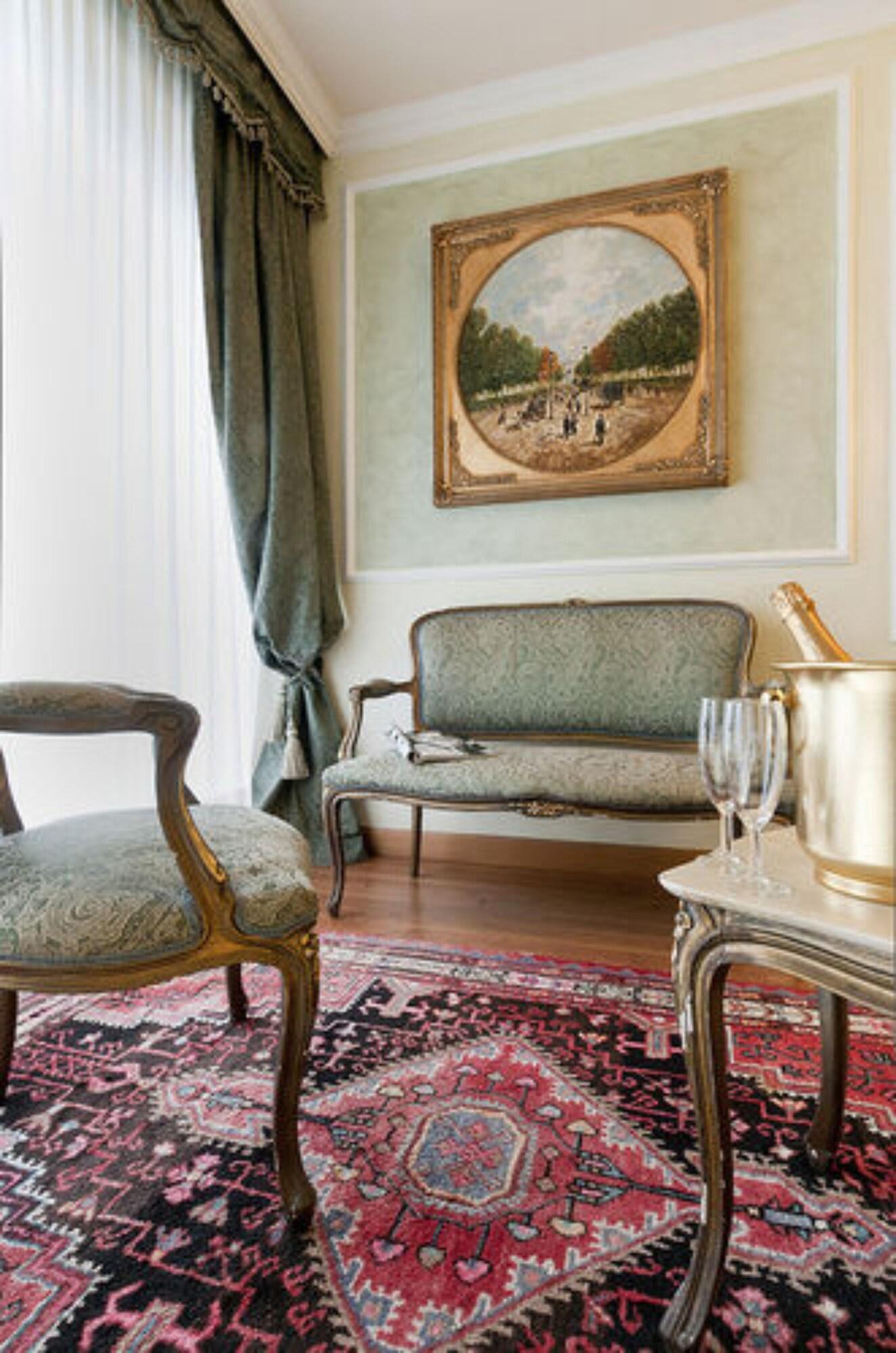 Grand Bristol Hotel 4*