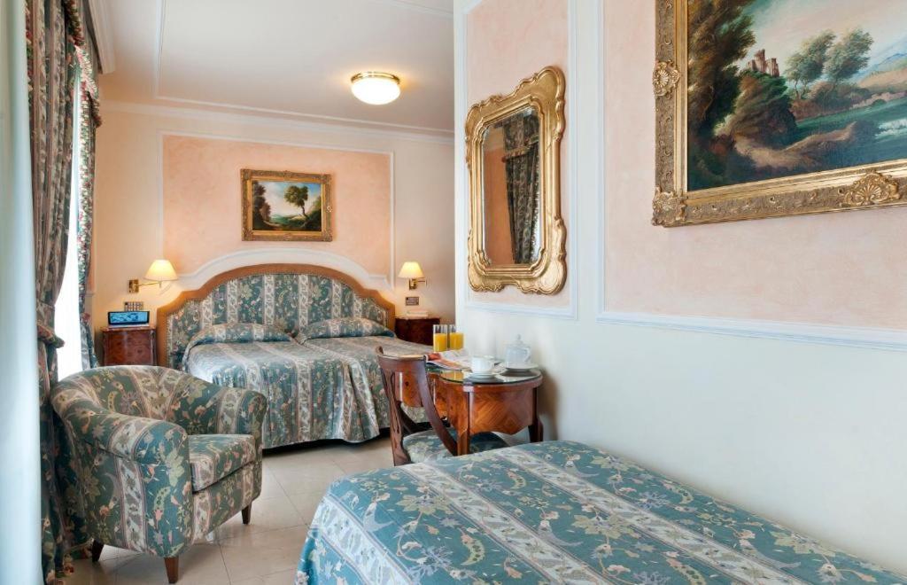 Grand Bristol Hotel 4*